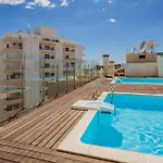 Apartman Magnificent 2bdr With Ac - 2min From - By Lovelystay *