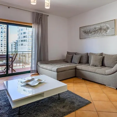 Magnificent 2bdr With Ac - 2min From - By Lovelystay *