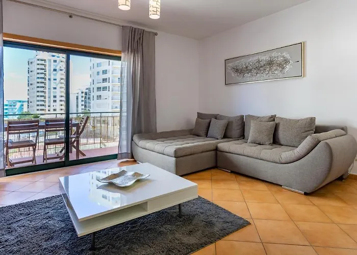 Magnificent 2bdr W/ Ac & Pool - 2min From - By Lovelystay *