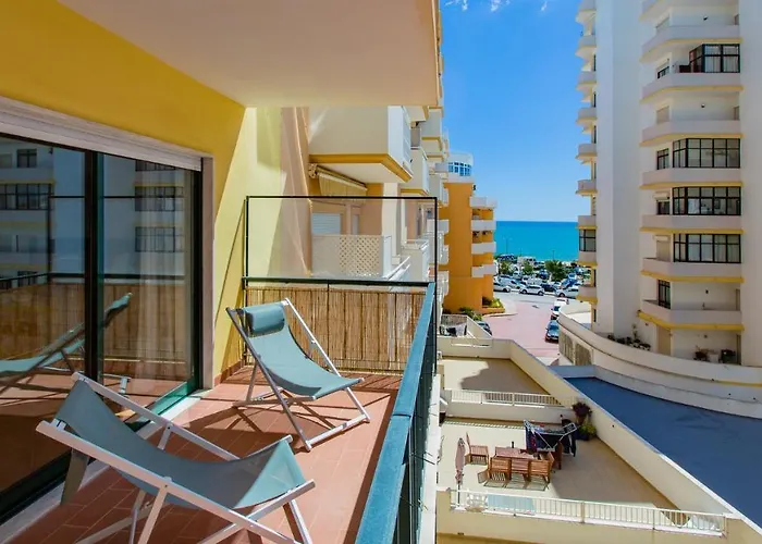 Magnificent 2bdr W/ Ac & Pool - 2min From - By Lovelystay Armação de Pêra