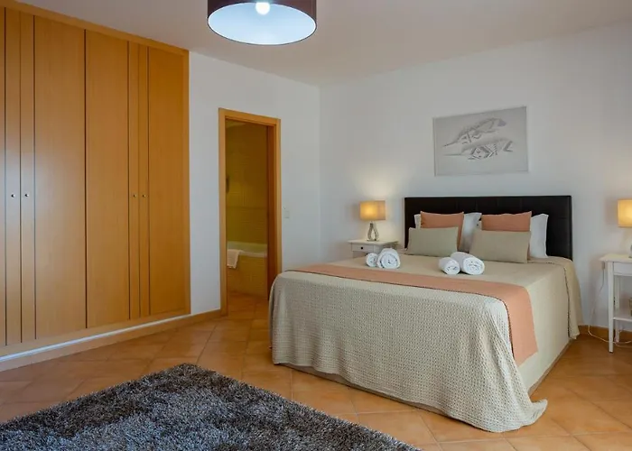 Magnificent 2bdr W/ Ac & Pool - 2min From - By Lovelystay * Armação de Pêra