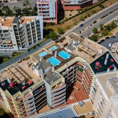 Magnificent 2bdr W/ Ac & Pool - 2min From - By Lovelystay Apartment Armacao de Pera