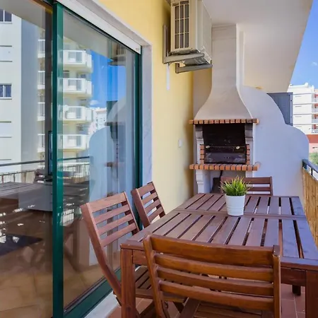 Apartment Magnificent 2bdr W/ Ac & Pool - 2min From - By Lovelystay Armacao de Pera